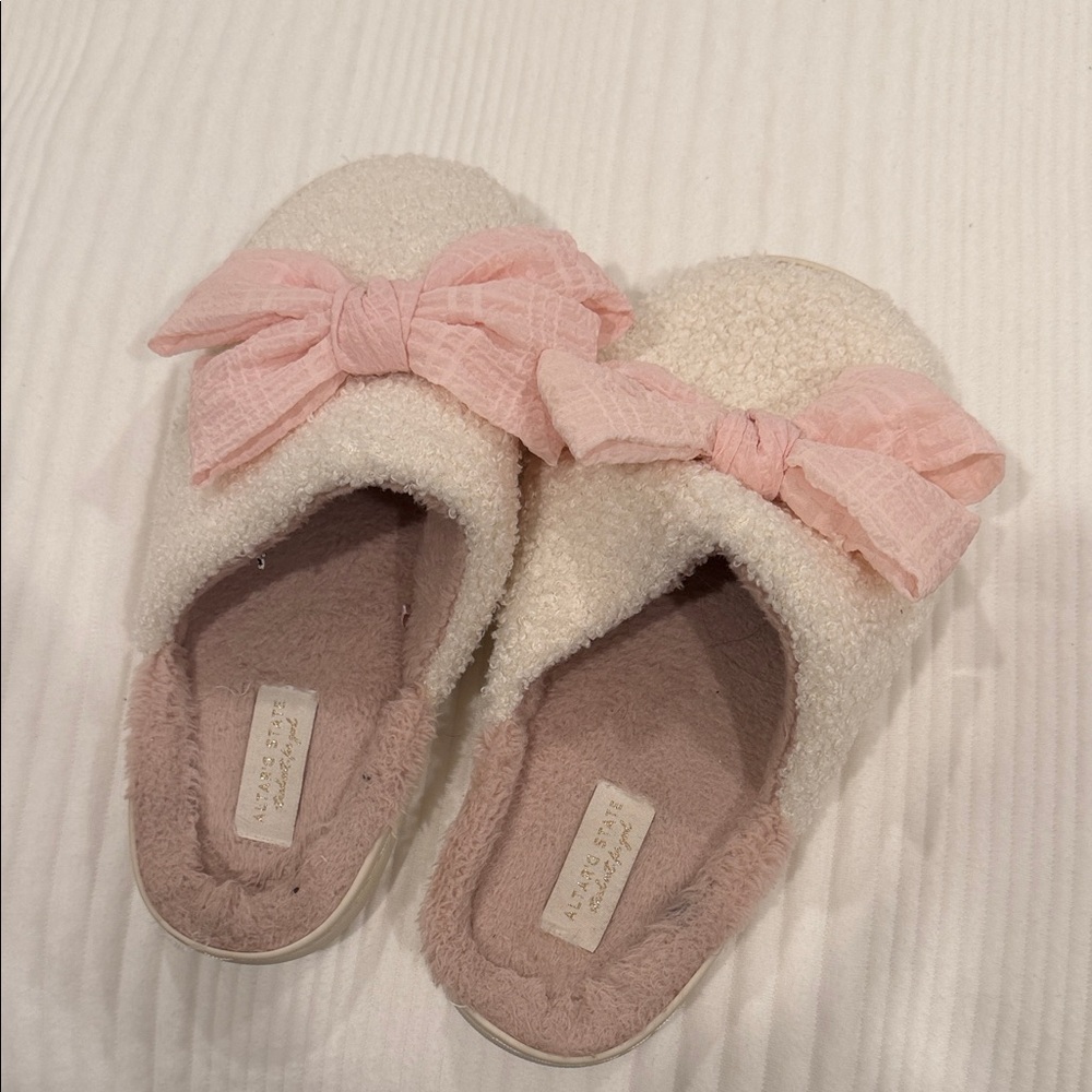 Altar'd State Cream Slippers with Pink Bows